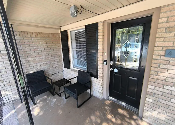 Adorable On Taylor-15 Mins To Downtown--- Front Unit
